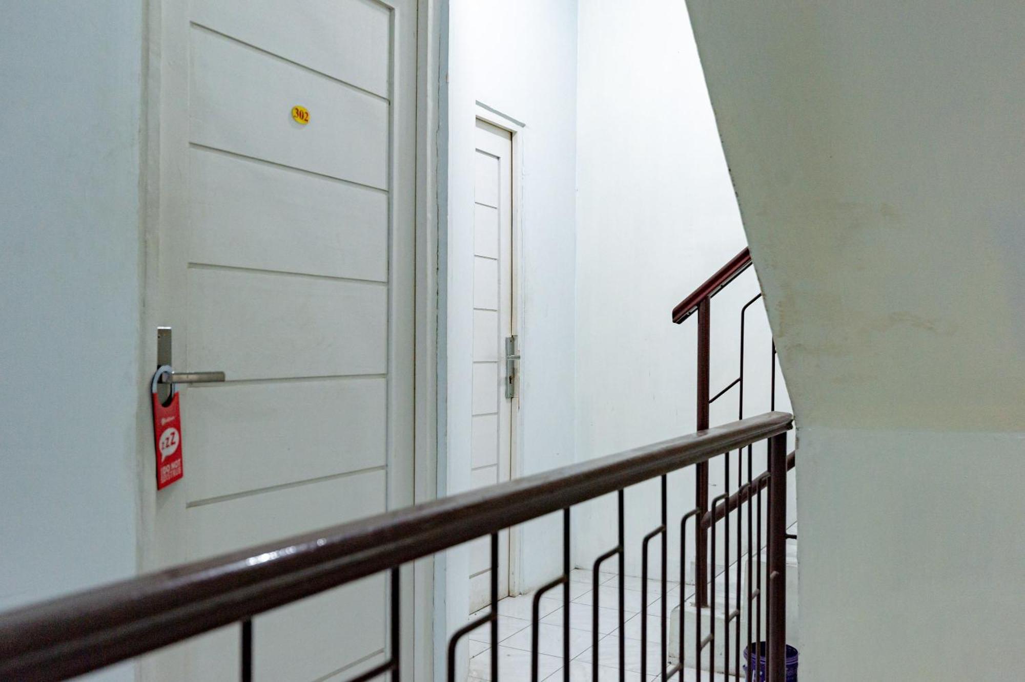 Reddoorz Near Rsud Dr Pringadi Medan 3 Hotel Exterior foto